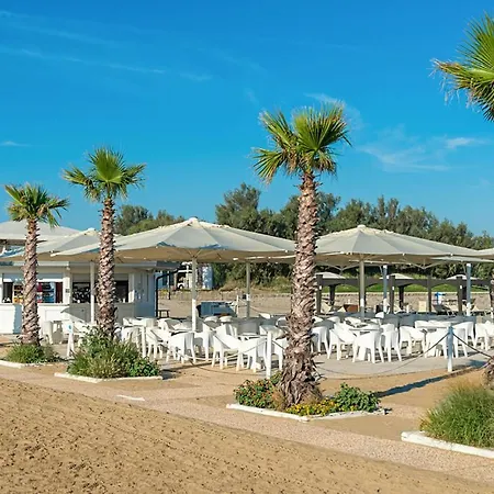 Holiday Albarella Ro 11 Holiday home *